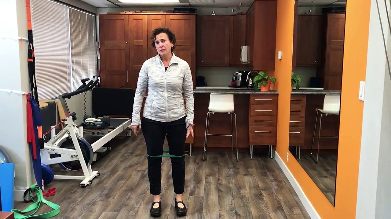 Hip Stability and Strength: Functional Lateral Side Stepping For Gluteus Medius Strength