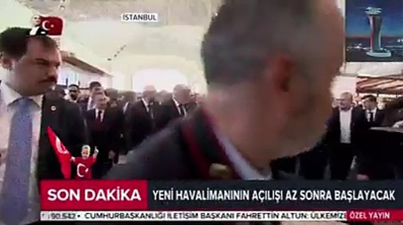 Adamın kralı son kafir bükücü Khabib, açılışa gelmiş . #Elhamdulillah #Khabib #KhabibNurmagomedov #İstanbul #Havalimanı #Airport