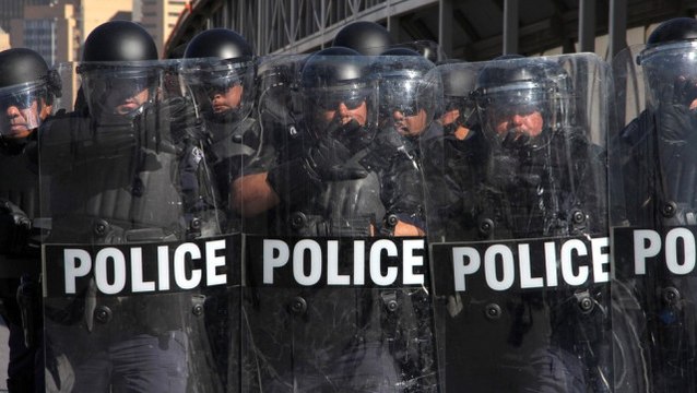ABD'ye Göçmen Akını: Washington Meksika Sınırına 5 Bin 200 Asker Gönderiyor