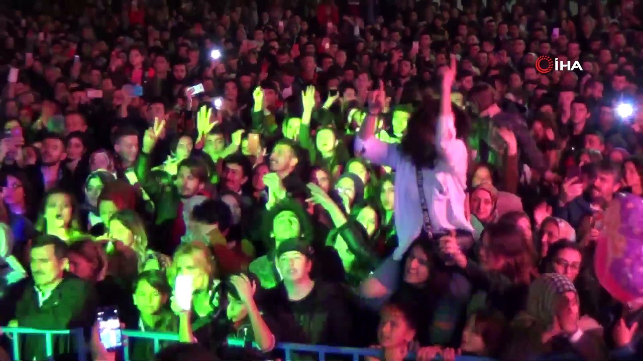 Betül Demir Fatsa'yı coşturdu