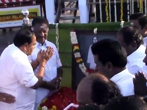 முதல்வர், துணை முதல்வர் பசும்பொன்னில் அஞ்சலி-வீடியோ