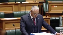 Yeni Zelanda'da 6,2 Büyüklüğünde Deprem- Depremin Şiddeti Parlamentoda Görüldü
