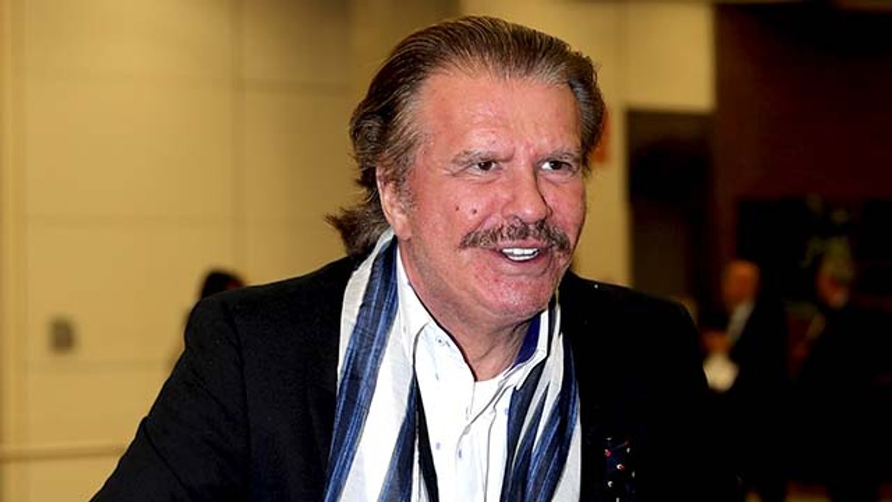 Edmundo Arrocet regresa a España tras un mes lejos de María Teresa Campos