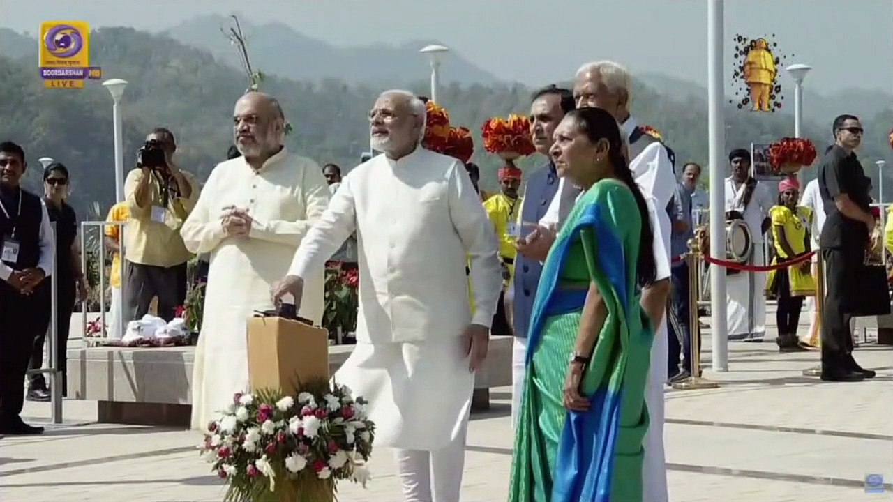 Größte Statue der Welt in Indien eingeweiht