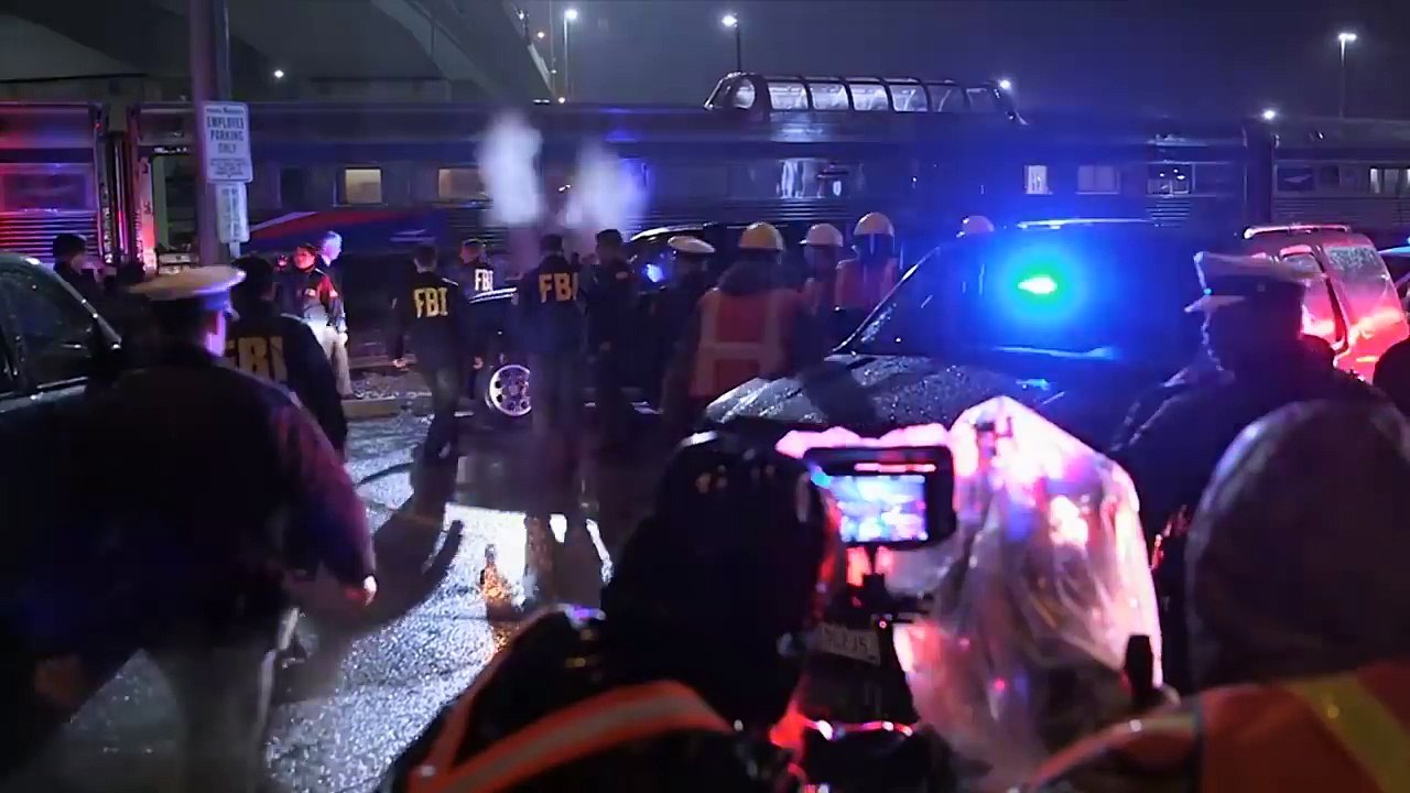 Titans (DC Universe) Characters Featurette (2018) Doom Patrol Sneak Peek