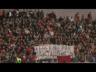 Pa Koment - Banderola në ndeshjen Partizani-Skënderbeu për vrasjen në Bularat