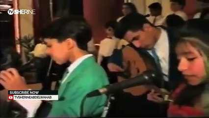 فيديو نادر قبل الشهرة: شيرين عبد الوهاب تغني على المسرح قبل نحو 28 سنة