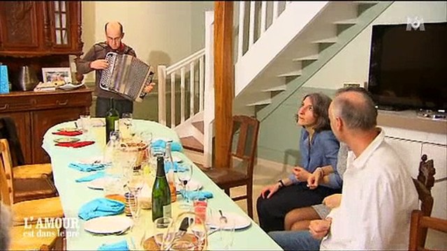 Une prétendante dans L'amour est dans le pré bouleverse les téléspectateurs en fondant en larmes - Regardez