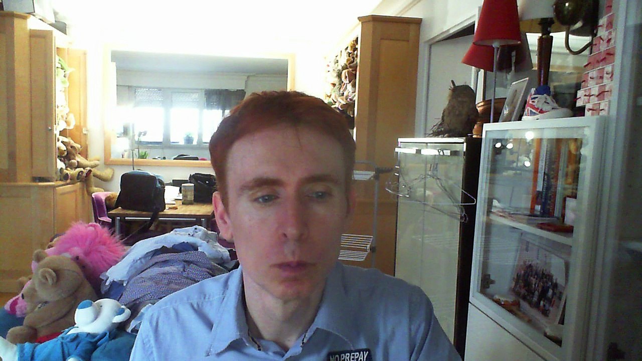 Wiwi égratigne "du bist mein schönster Gedanke" de Vicky Leandros