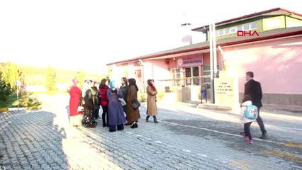 Samsun'da Anaokulu Yıkılma Riskine Karşı Tahliye Edildi