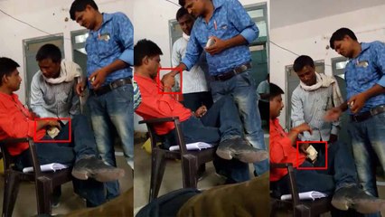 अधिकारियों की जेब भरने के लिए कोटेदार दे रहे हैं घूस, वीडियो वायरल