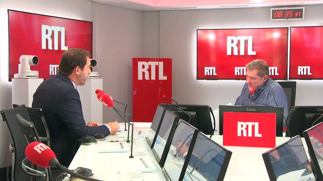 "Nous n'envisageons pas de faire passer des tests aux conducteurs de plus de 60 ans", dit Castaner