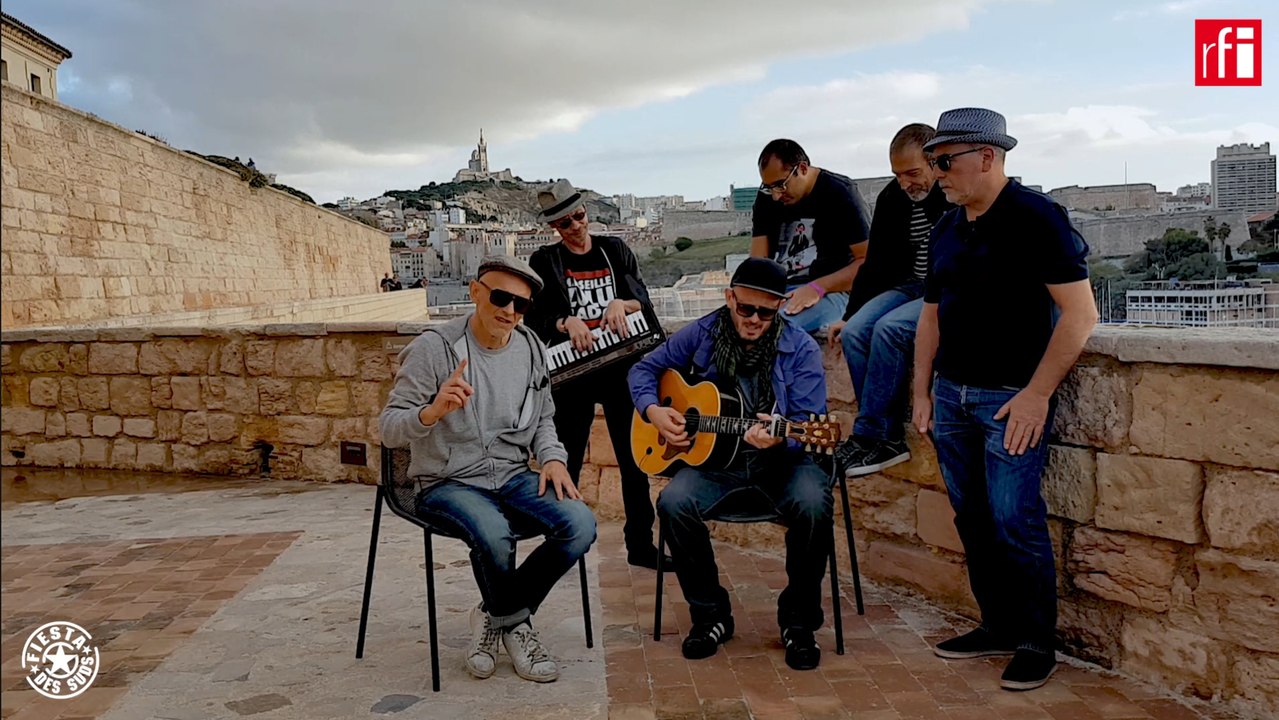 Massilia Sound System interprète "A Marseille" à la Fiesta des Suds