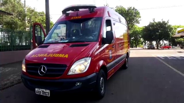 Colisão de trânsito deixa homem ferido no centro