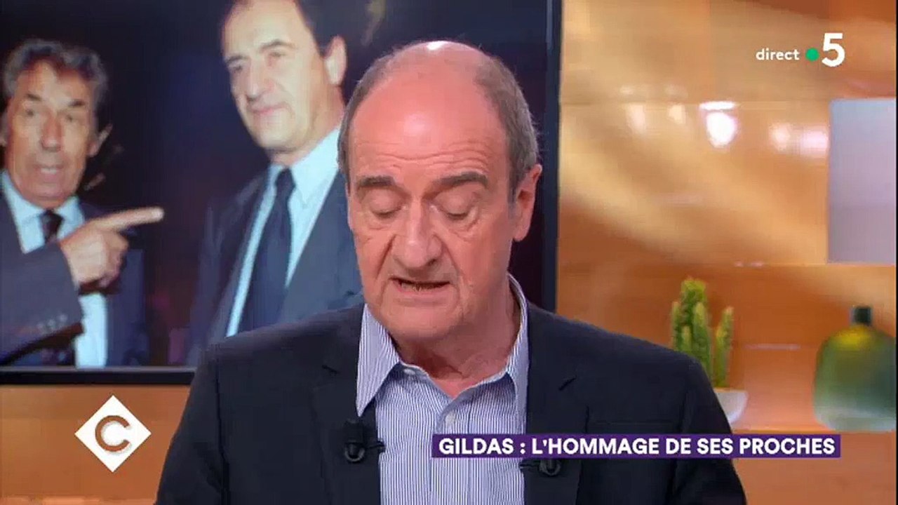 L'émotion de Pierre Lescure hier soir dans "C à vous" qui rend hommage à Philippe Gildas en direct