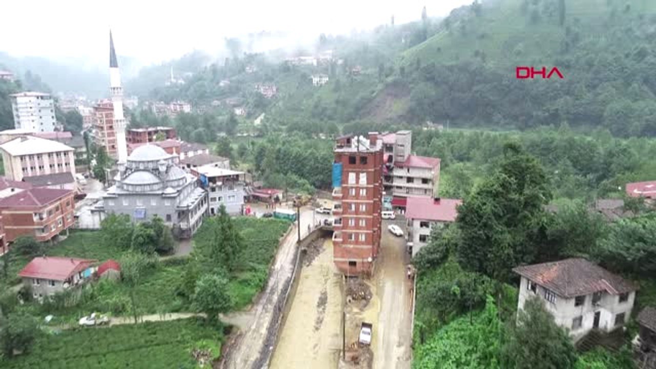 Rize Fırtına Vadisi'nde Dere Yatağındaki Kaçak Yapılar İçin Yıkım İhalesi Açıldı