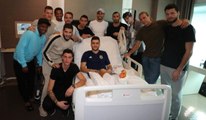 Fenerbahçeli Futbolcular, Ameliyat Olan Oğuz Kağan Güçtekin'i Ziyaret Etti