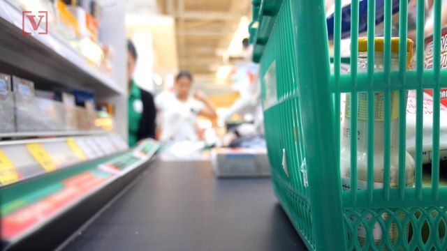 Amazon, Target & More Adding as Many as 650,000 Holiday Jobs in Total