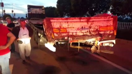 Zonguldak'ta Yolcu Otobüsü Tıra Çarptı