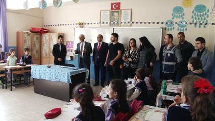 Siirt'te öğrencilere giyim yardımı