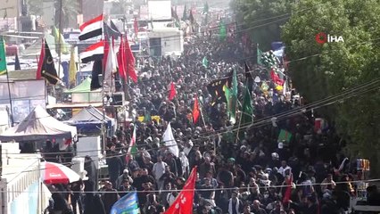 Kerbela'da İnsan Seli- Kerbela'da Türk Bayrakları