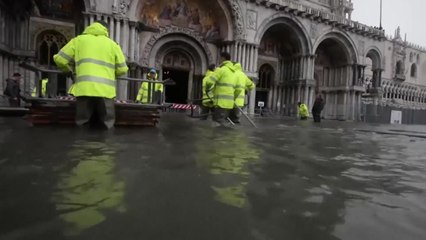 강풍·폭우·폭설에 유럽 마비...이탈리아 11명 사망 / YTN