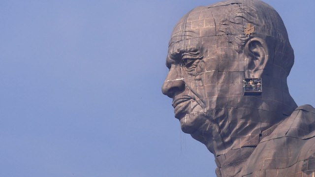 Statue of Unity: Grand Laser show to mark inauguration of Sardar Patel's statue | OneIndia News