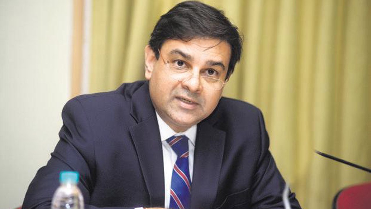 RBI Governor Urjit Patel कर सकते है Resign, Modi Government से बढ़ी तकरार । वनइंडिया हिंदी