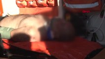 Adana 'Dünya Beni Sevmiyor' Deyip Nehre Atlayan Alkollü Adamı, Vatandaşlar Kurtardı
