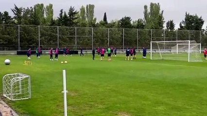 Marc Gual Entrena con el Real Zaragoza después de su Lesión