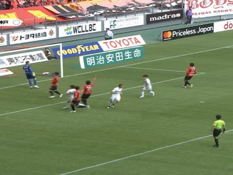 لقطة: الدوري الياباني: بودولسكي يدك شباك ناغويا مستفيدًا من تمريرة اينييستا المتقنة