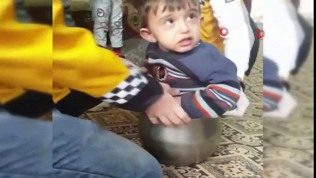 Afacan Çocuk Düdüklü Tencereye Sıkıştı