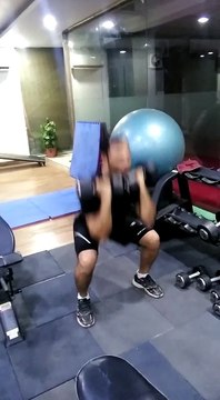 Dumbbell Squats Exercise for Leg