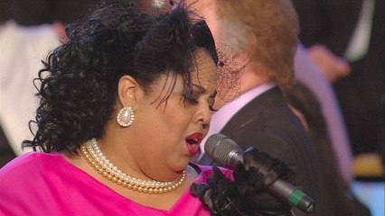 Gaither - Take My Hand, Precious Lord (Live)