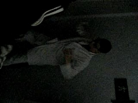 tck tecktonik!! mathieu en mode dance electro ds les couloir