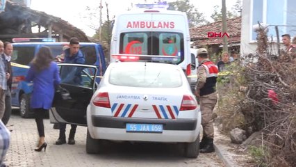 Samsun Bıçak Çeken Oğlunu 2 Kurşunla Öldürdü