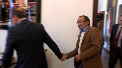 Vali Yavuz, ilk kez vali gören adamı makamında ağırladı