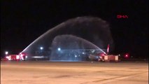 KKTC İstanbul Havalimanı'ndan İlk Yurt Dışı Seferine Su Takıyla Karşılama
