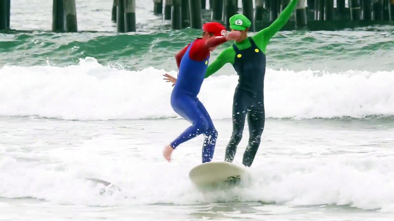 Surfing Mario Bros Surfng