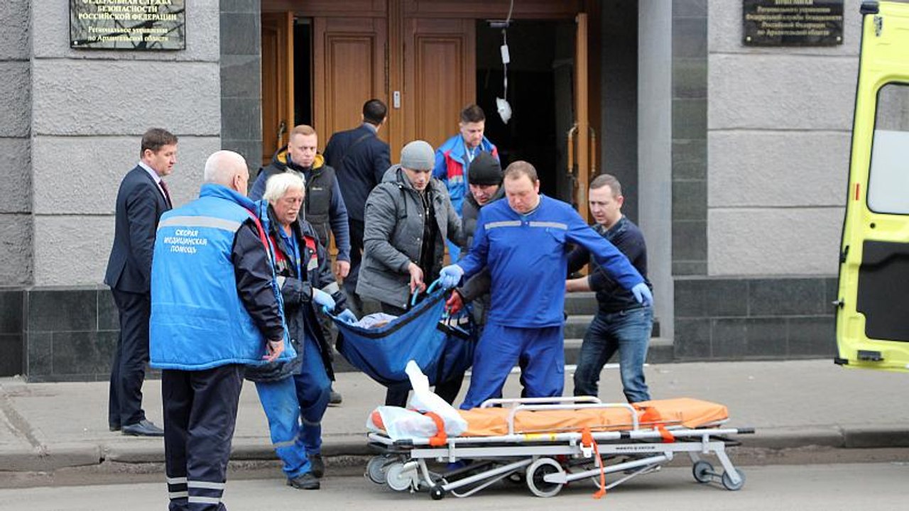 Russie : un adolescent se fait exploser devant le FSB