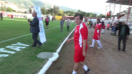 Hatay’da çocuklar, futbolun efsaneleri ile buluştu