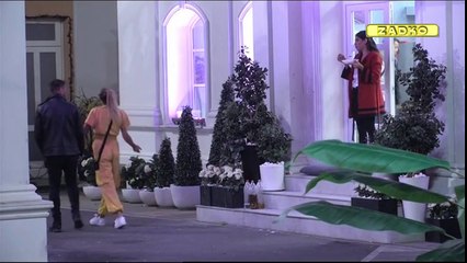 LUNA PRVI PUT PROSETALA SA MARKOM