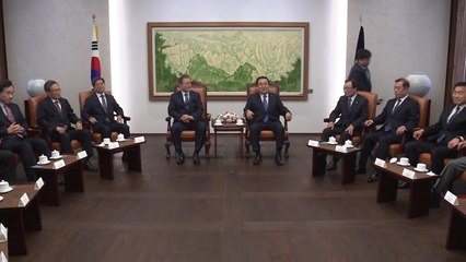 "미래비전 제시" vs "독선 선언"...예산 국회 시작부터 '으르렁' / YTN