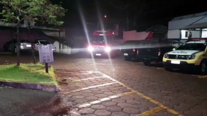 Mulher vítima de agressão é socorrida na delegacia