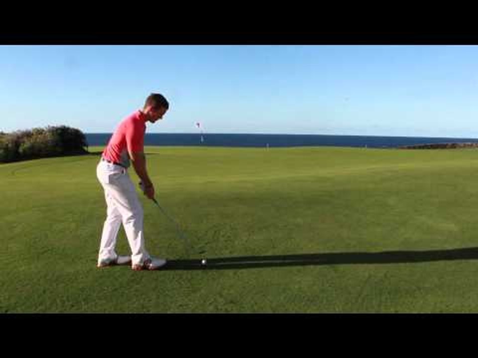 Change your stance for chipping control -  Gareth Johnston - Today's Golfer