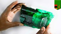 Giant emerald weighing 1.1kgfound in Zambian mine
