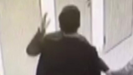 술 취한 경찰 간부 응급실 난동...의료진에 욕설·폭행 / YTN