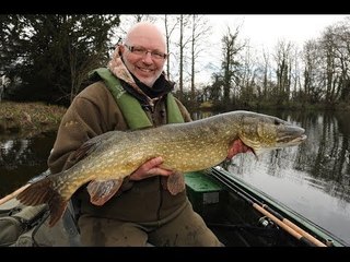 Drennan E-SOX Piker lure rods - Underwater pike action!