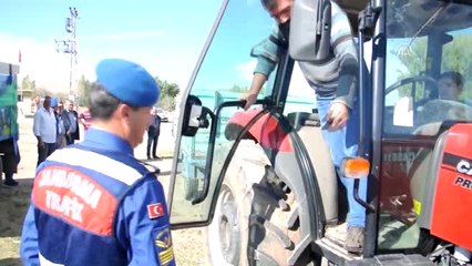 Traktör Römorklarına Reflektör Uygulaması