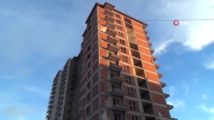 15'inci Kattan Asansör Boşluğuna Düşen İşçi Öldü